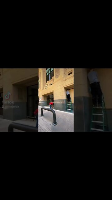 🇺🇸⚖️🔥 — Boarding up going on full scale right now in Dallas, Northern Texas #roevswade