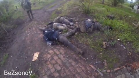 DPR Special Forces Are Cleaning Up The Village! Ukrops As Usual, Throw The Bodies Of Their Dead