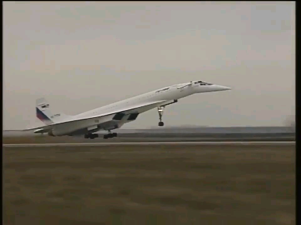 Noisy take-off of the supersonic airliner (flying laboratory) Tupolev Tu-144LL in an archive video.