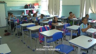 Imunização Ipatinga: crianças de 5 a 11 anos vacinadas contra Covid nas escolas municipais de Ipa