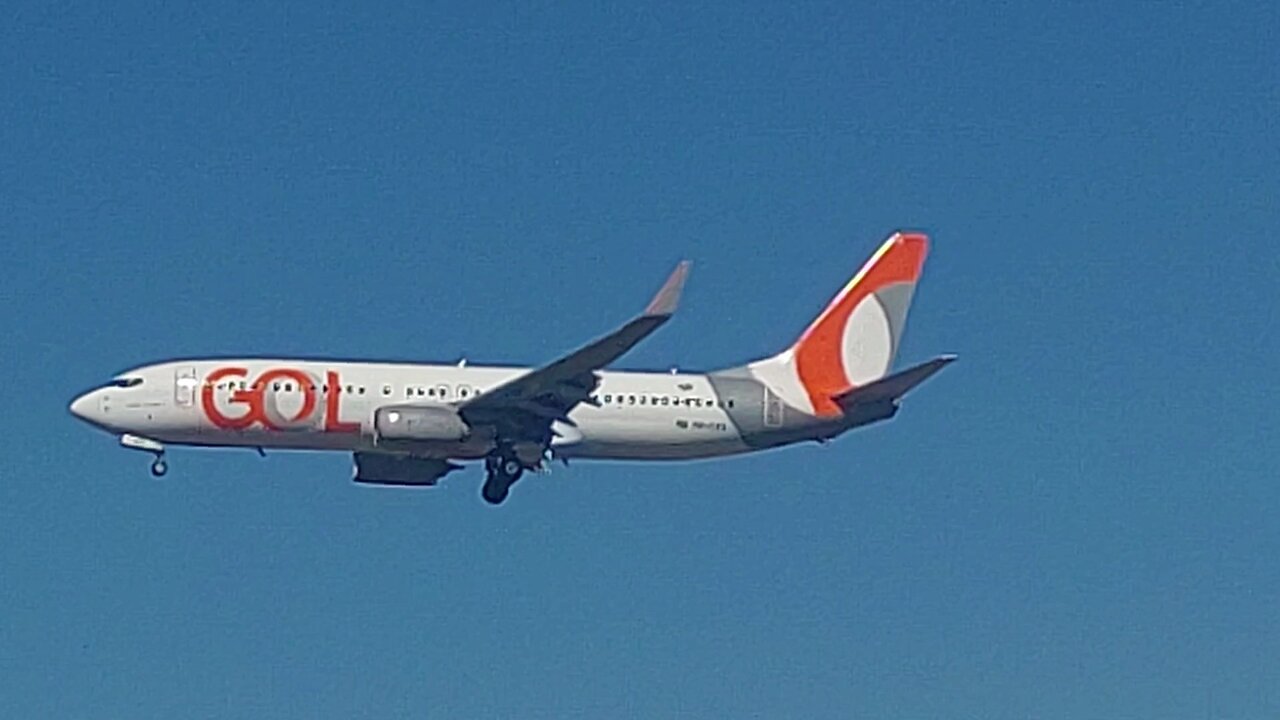 Boeing 737-800 PR-GGN vindo de Curitiba para Guarulhos