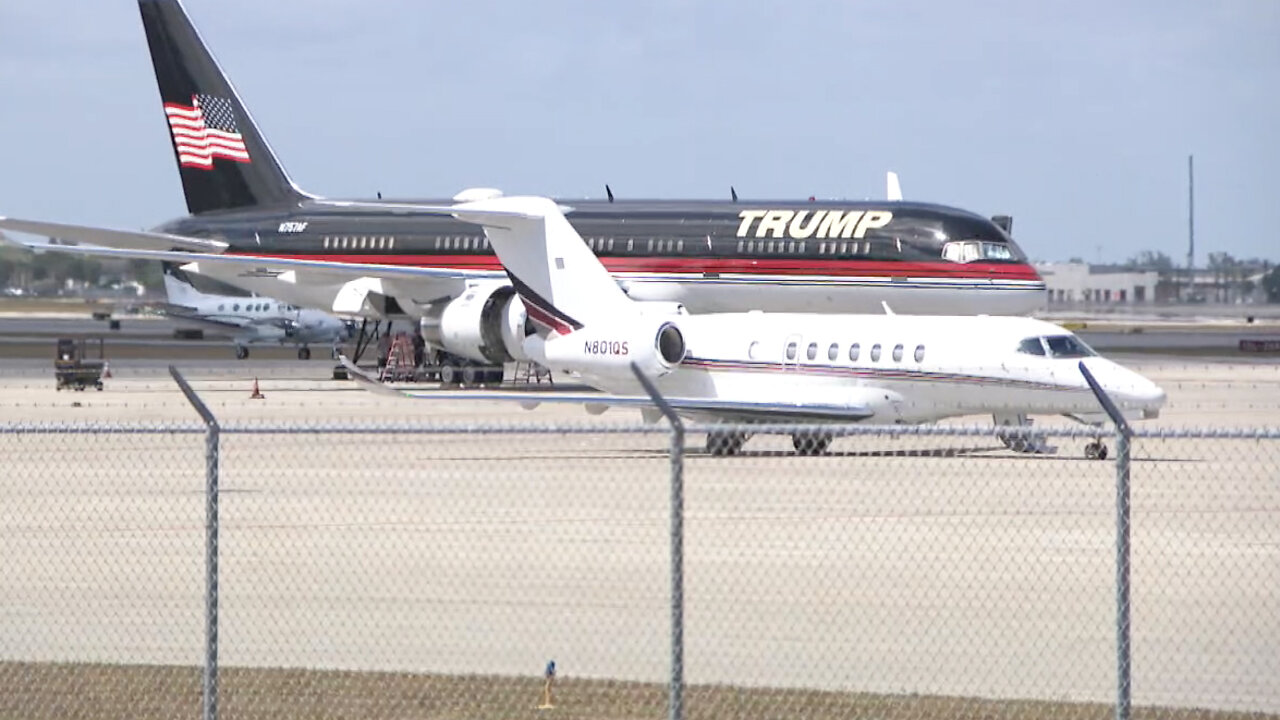 Trump's plane remains at PBIA amid possible indictment