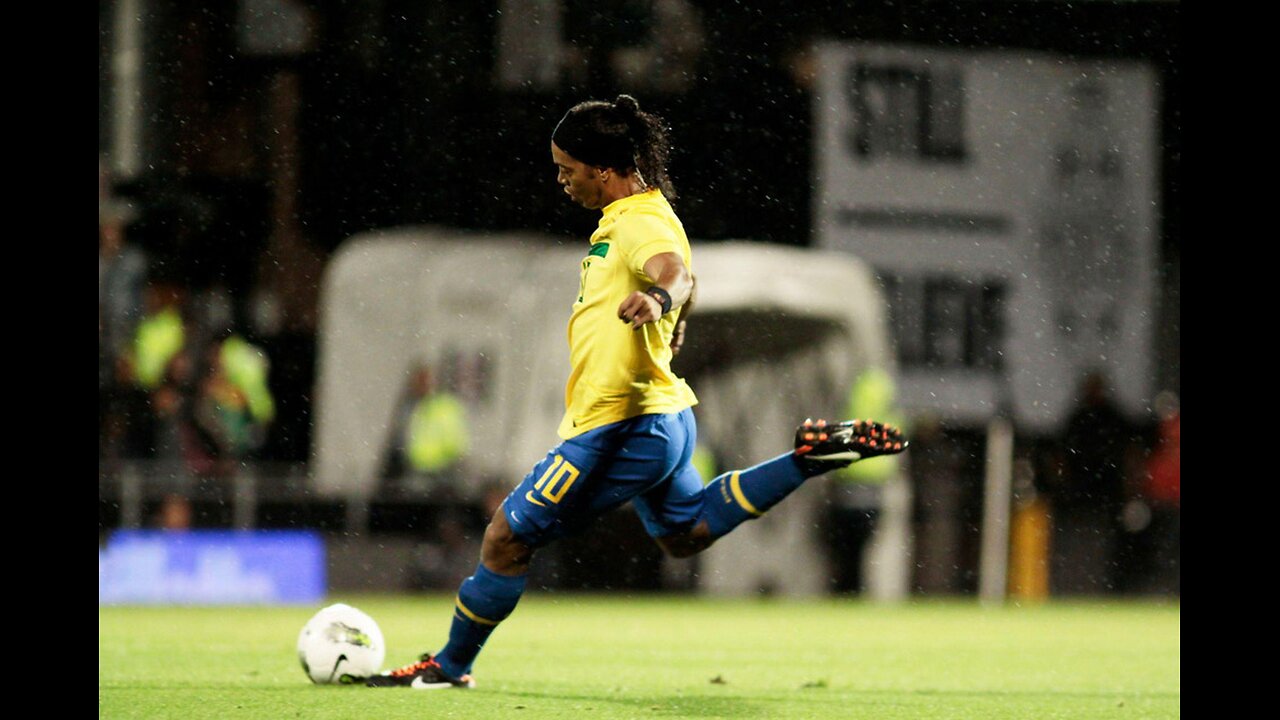 Ronaldinho Top 30 Legendary Goals