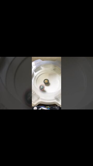 VALKYRIE NÃO TEVE DÓ 😎 (batalha de beyblade) #beyblade #beybladeburst #batalhadebeyblade