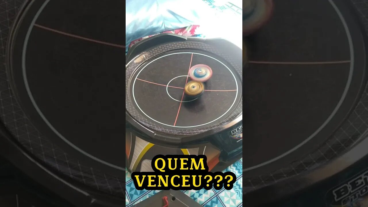 batalha de beyblade (quem venceu a batalha?🤔)