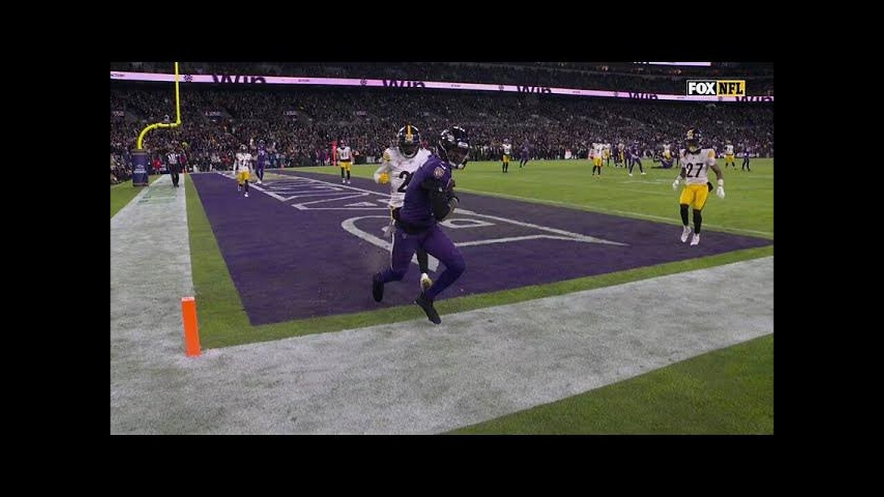 Lamar Jackson with a 14-yard touchdown pass to Rashod Bateman vs. Pittsburgh Steelers