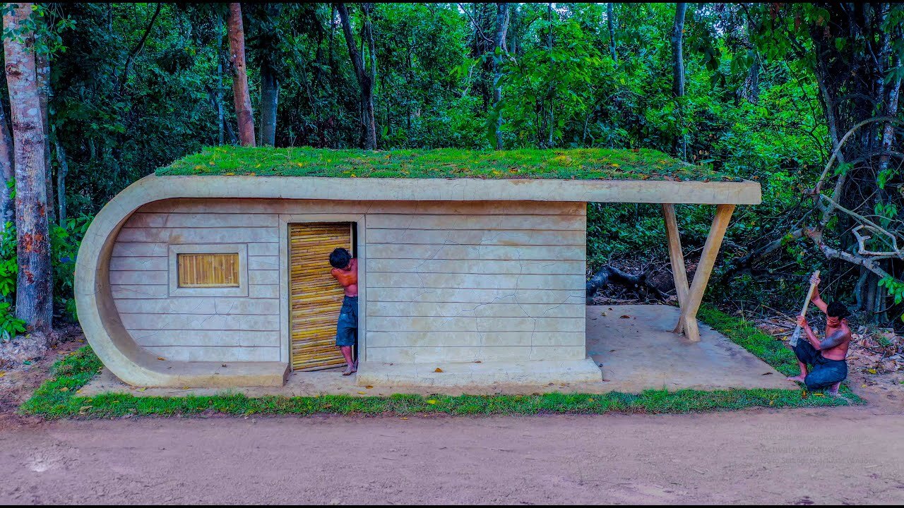 Building Villa Using Mud Wall and Grass Roof with Decoration Private Living Room