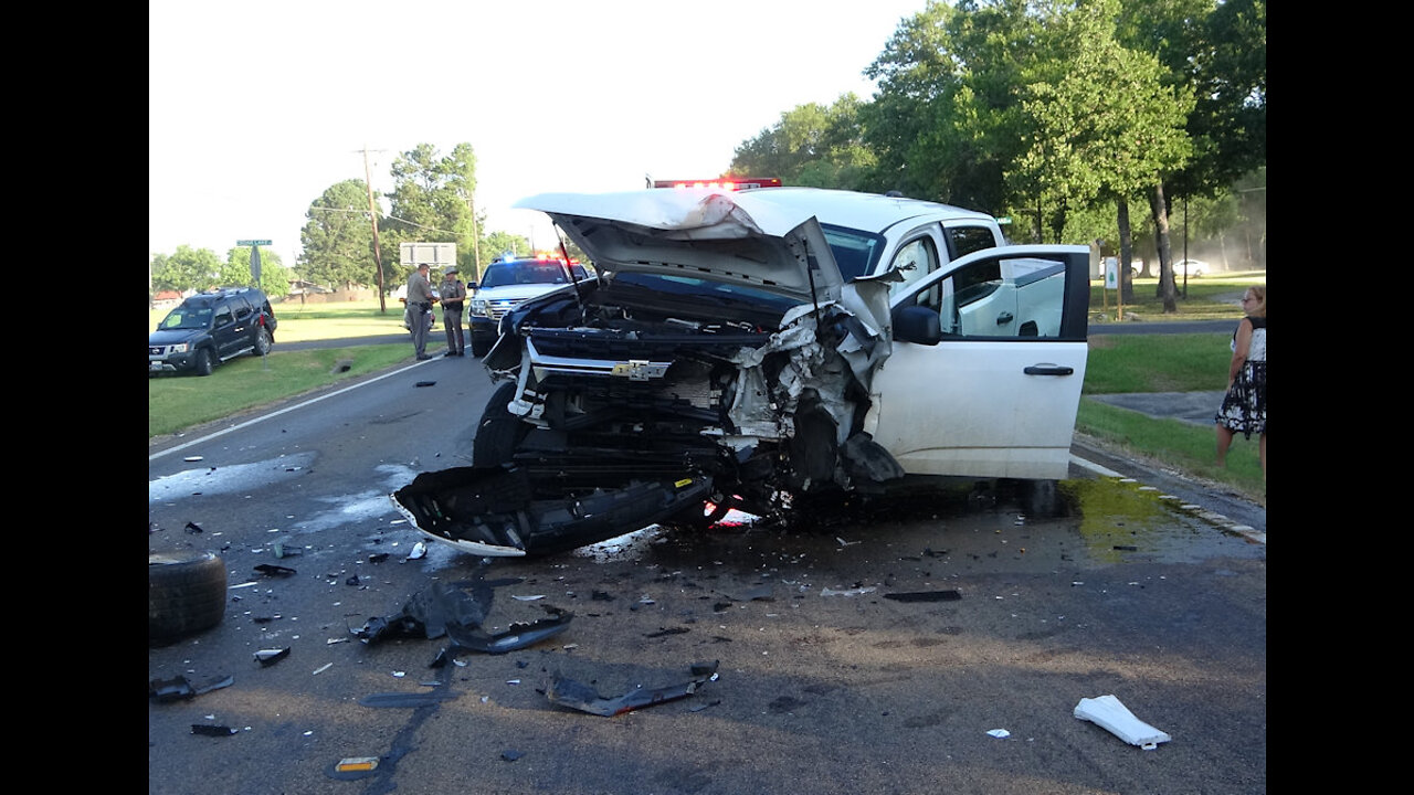 GLANCING HEAD ON COLLISION, BEACH CREEK TEXAS, 06/30/22...