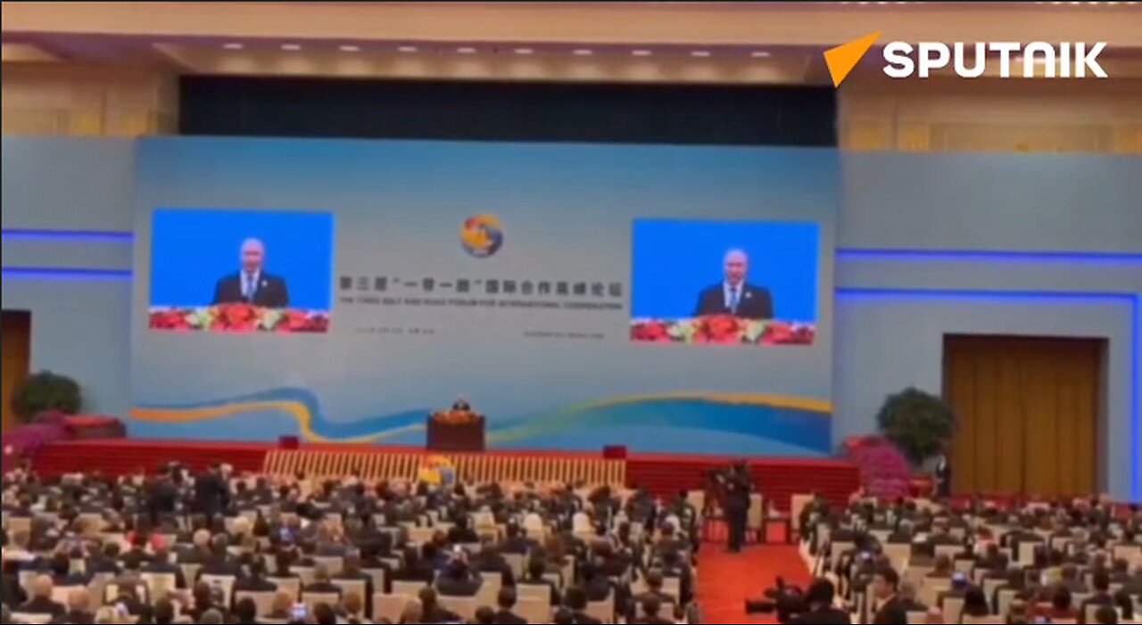 Putin speech received thunderous applause at the Belt and Road forum in Beijing, China