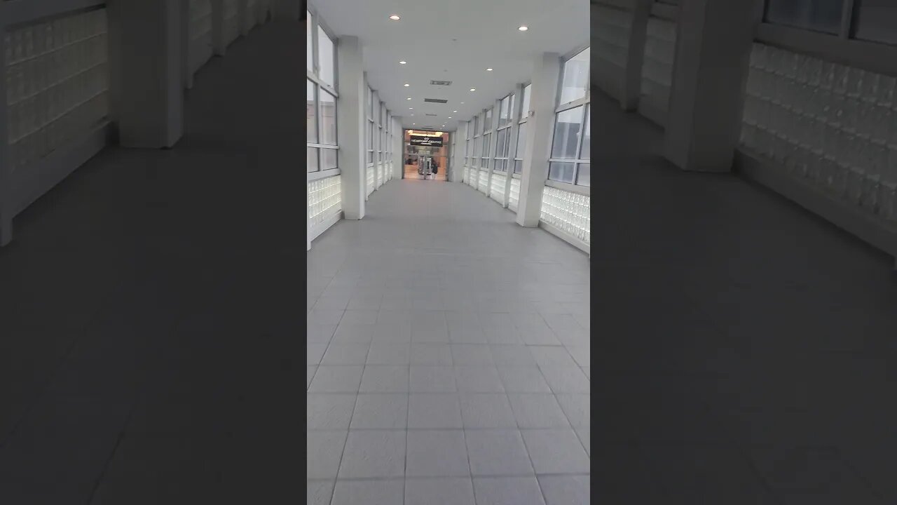 Walking into Newport Centre in New Jersey 2021.