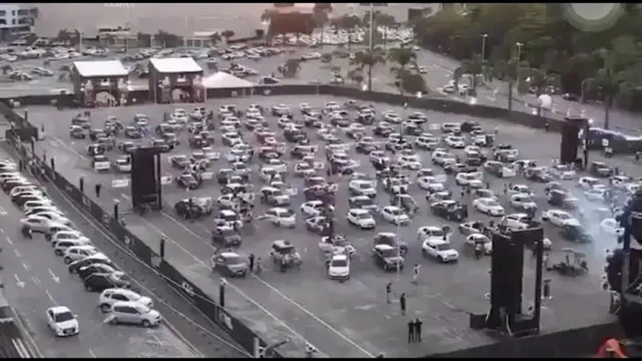 Torcedores indo a loucura no estacionamento na hora do gol do Ceará - Final da Copa do Nordeste