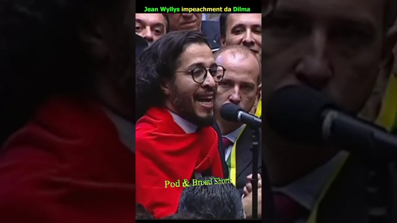 Jean Willys votando no impeachment da Dilma