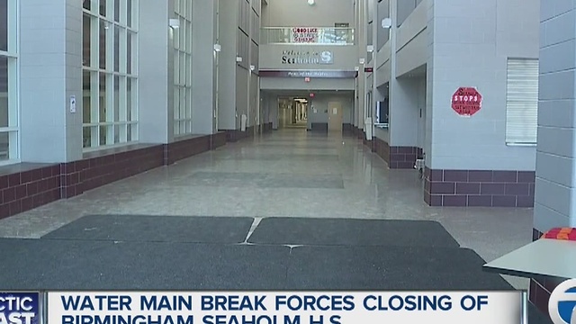 Water main break closes Seaholm High School