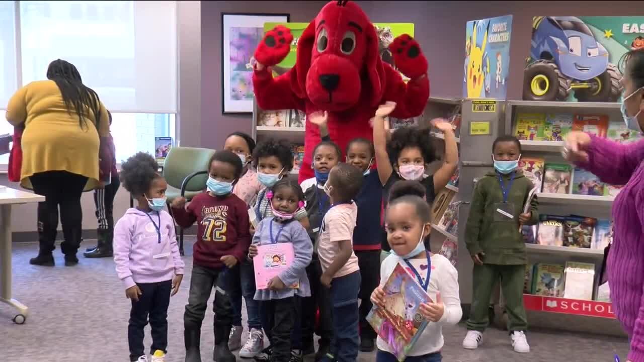 Kids at Next Door-Milwaukee receive free books, thanks to #GiveAChildABook campaign