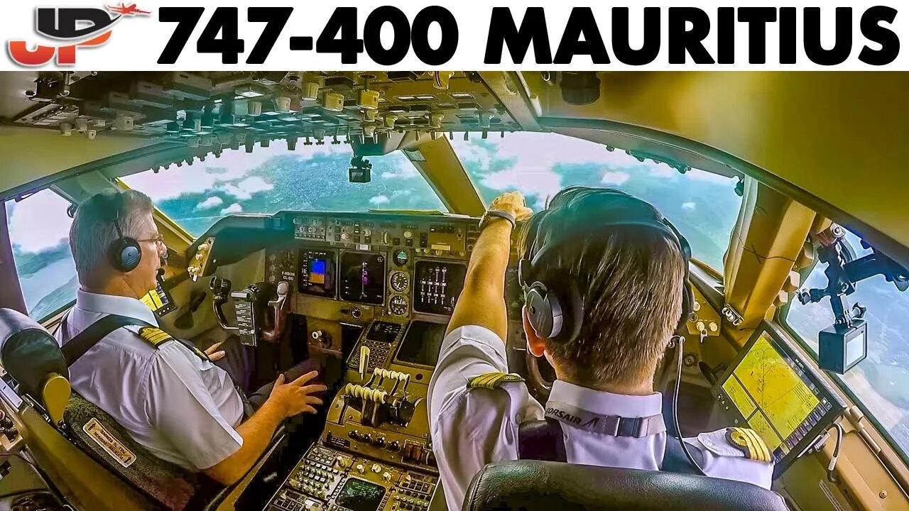 Boeing 747-400 landing at Mauritius