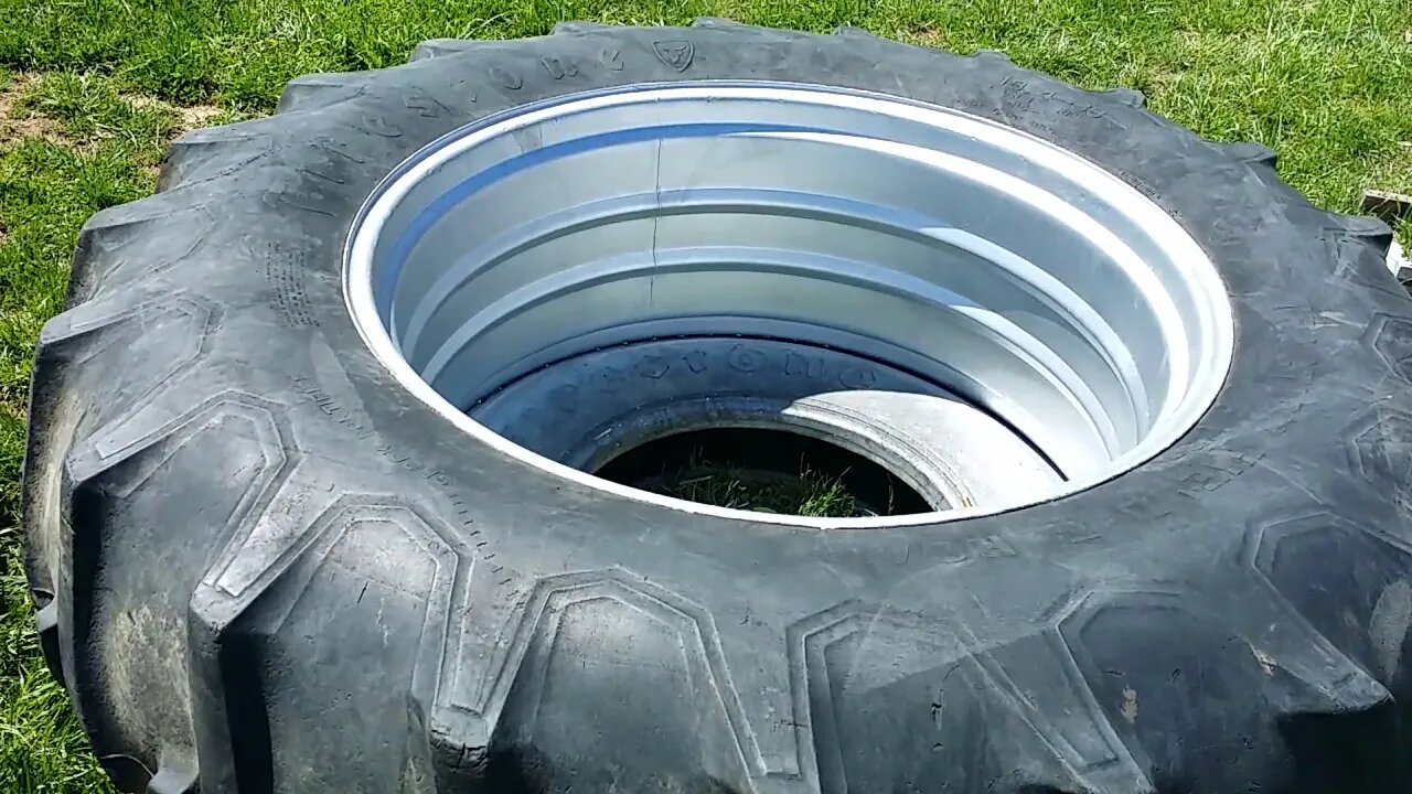 Painting Tractor Tires. Part 1