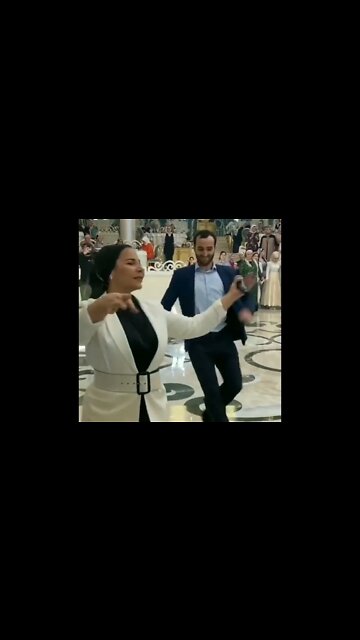 ЧУДЕСНАЯ ЧЕЧЕНСКАЯ ЛЕЗГИНКА НА СВАДЬБЕ 2022 #shorts