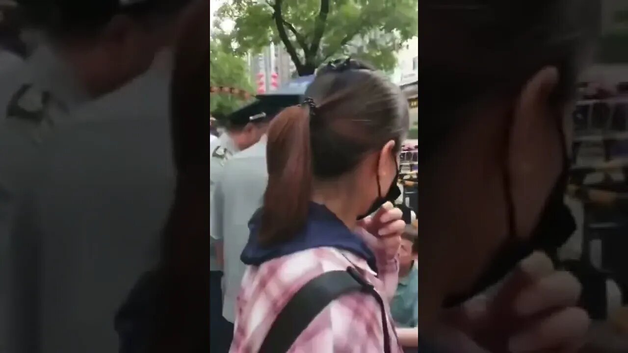 Foreigner Blamed and Attacked for Not Wearing a Mask in Taiyuan City, Shanxi Province, China