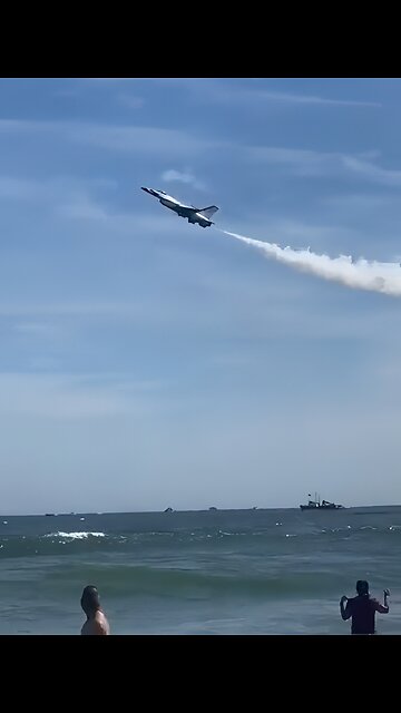 Spraying Chemtrails on the beach or ...Jet Fuel?