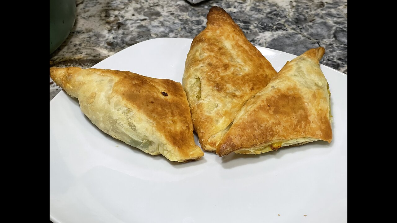Easy technique to fill puff pastry# homemade recipe# Indian way to fill patty at home