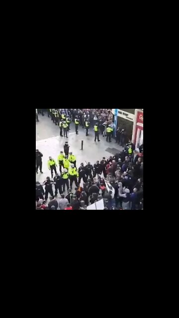 Grafton Street Protest in Dublin 📣