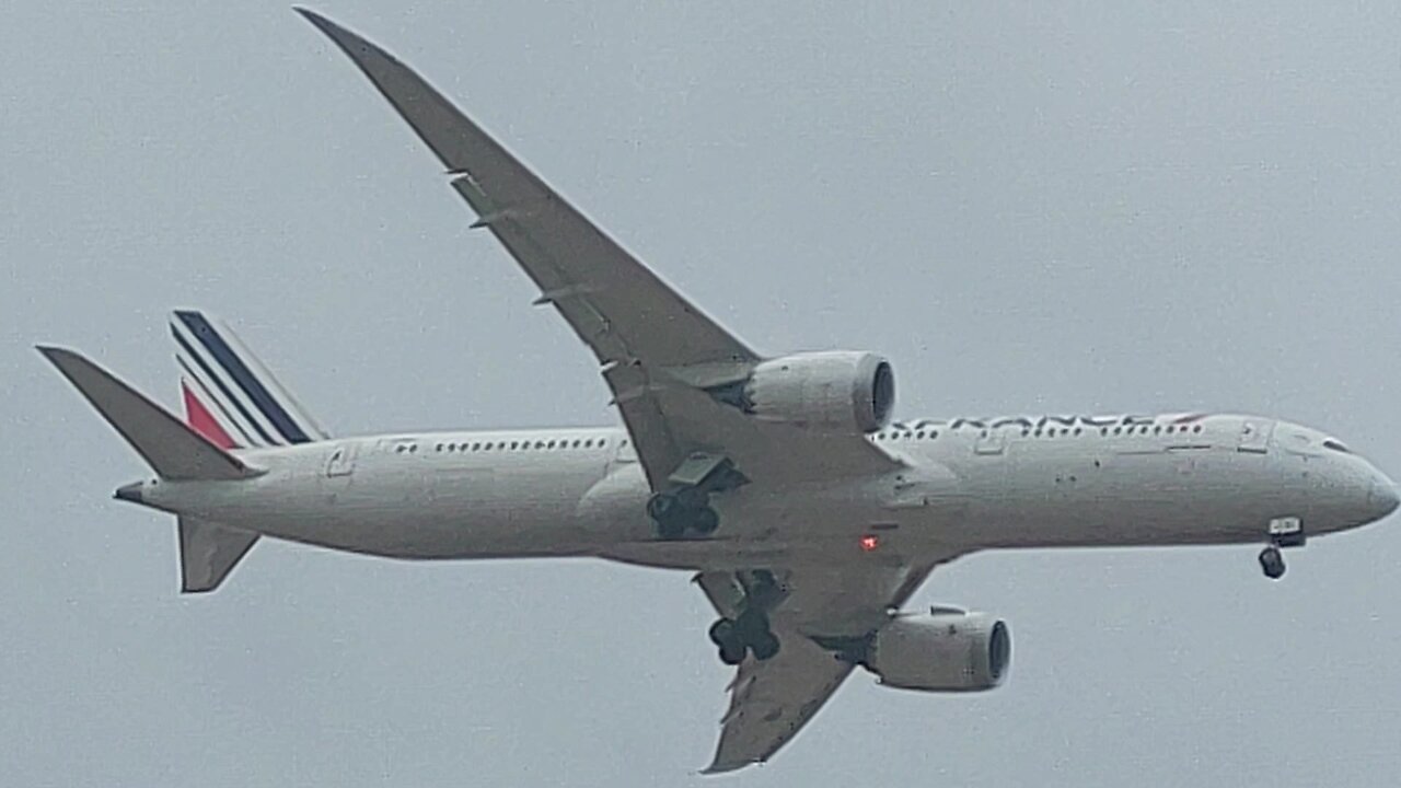 Boeing 787-9 Dreamliner F-HRBC en provenance de Paris à Fortaleza 🇨🇵🇧🇷