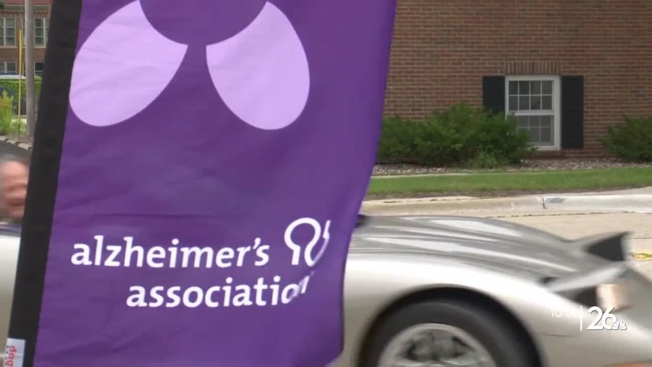 Classic cars cruised around Green bay in the Drive to End Alzheimer’s