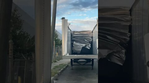 Esse ficou enroscado na ponte!