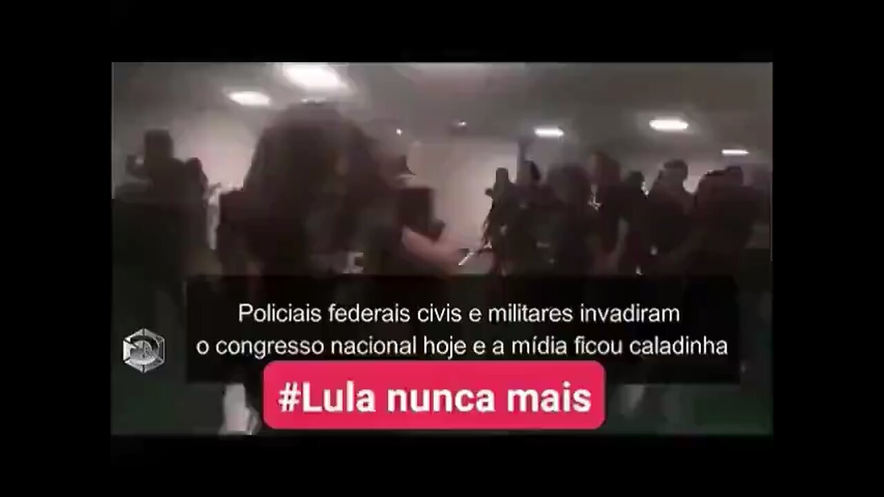 Police & Military enter National Congress in Brazil