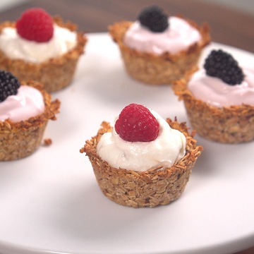 Super healthy granola cups with yogurt and fruit