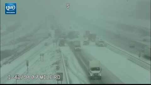 Pile-up in Racine County: NB I-4I closed due to crash