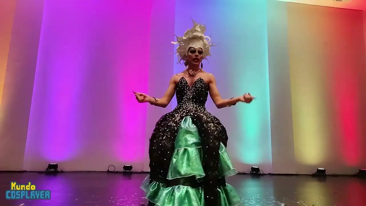 Úrsula de A Pequena Sereia na 1º Bateria do Concurso Cosplay Lip Sync Challenge na Poc Con 2022