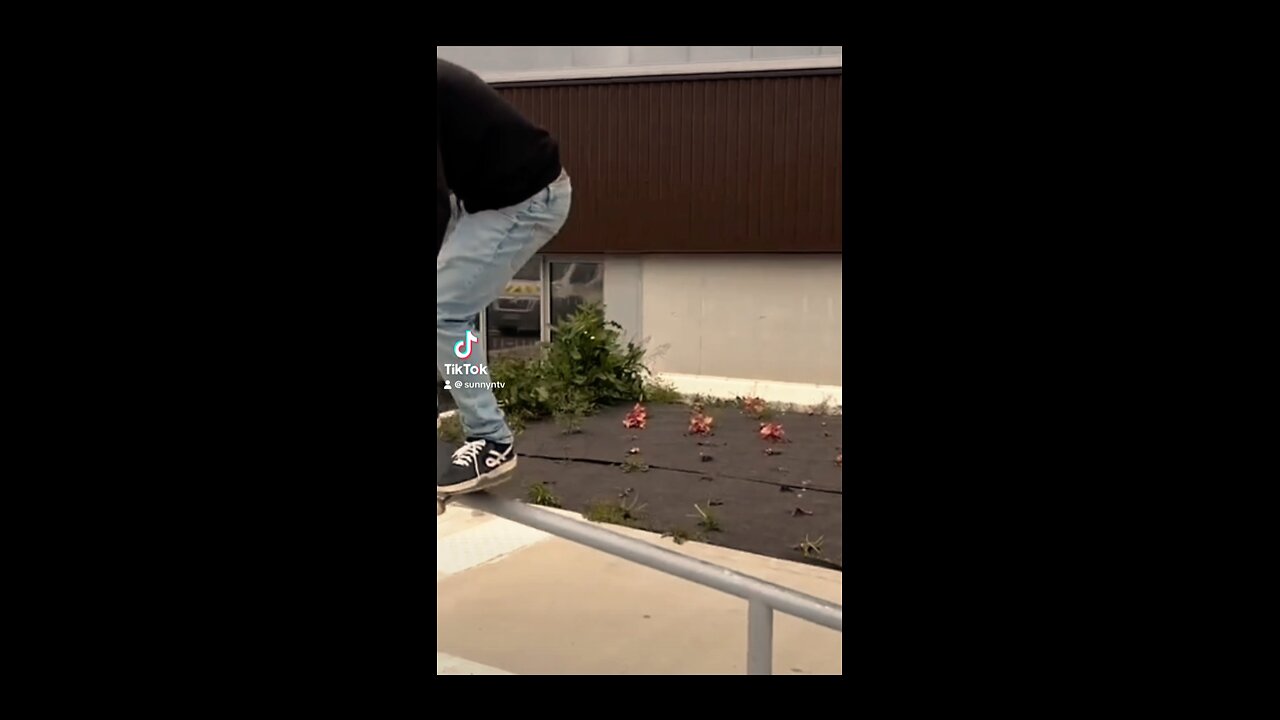 Awesome skate clip.
