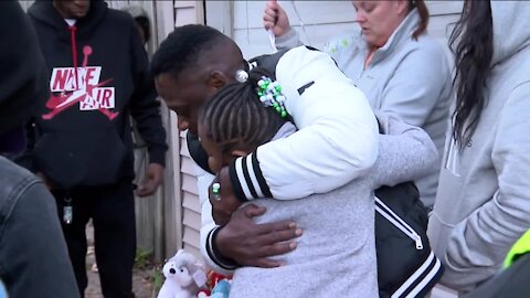 Community, father honors 3-year-old Major Harris at vigil