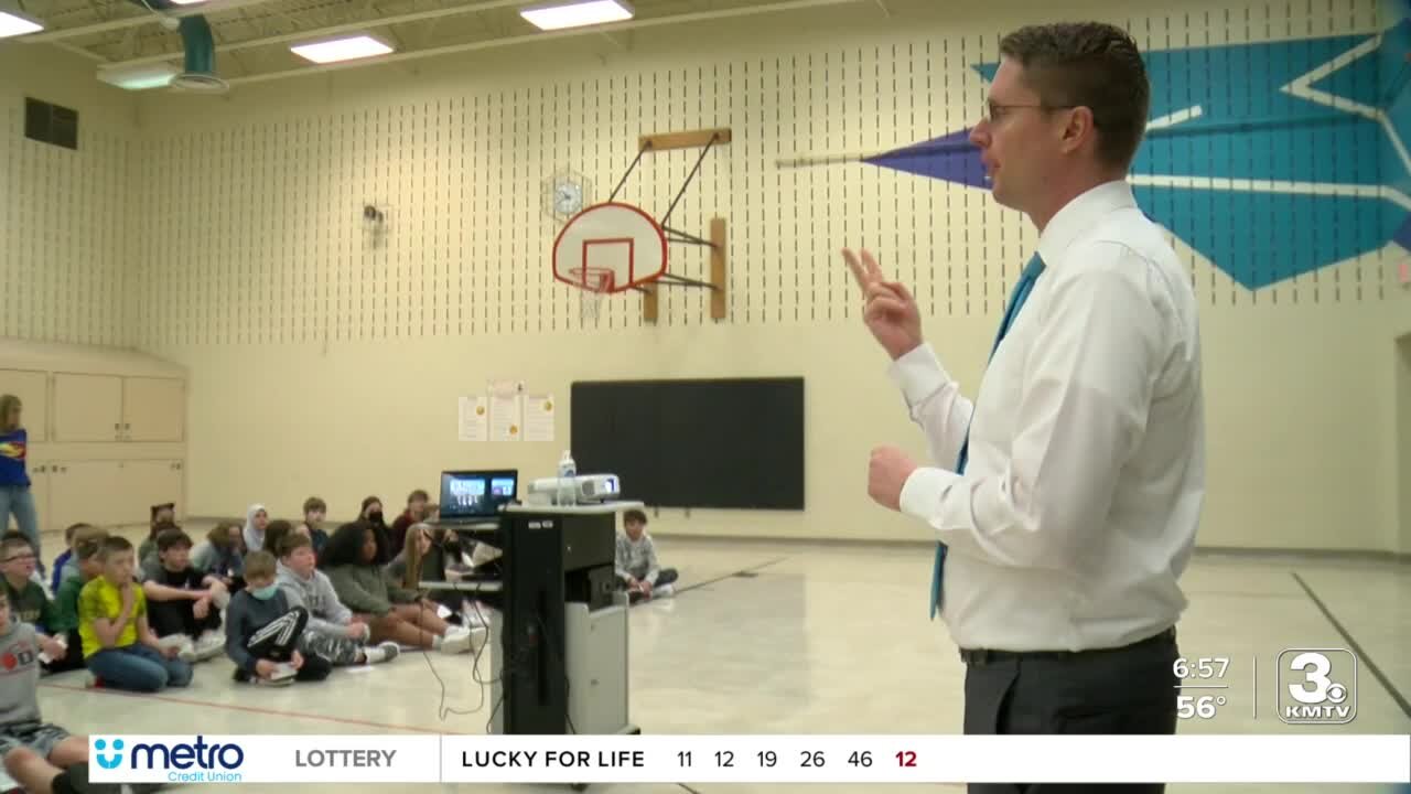 Take Time to Smile: Meteorologist Mark Stitz teaches students about storms