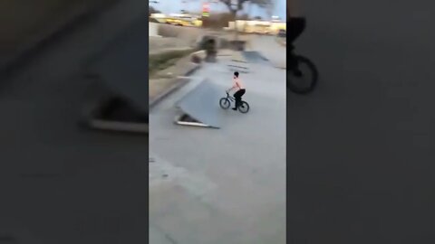 Como o cara consegue fazer isso 😱🤣 #shorts