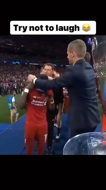 Try not to laugh😀 (short video)