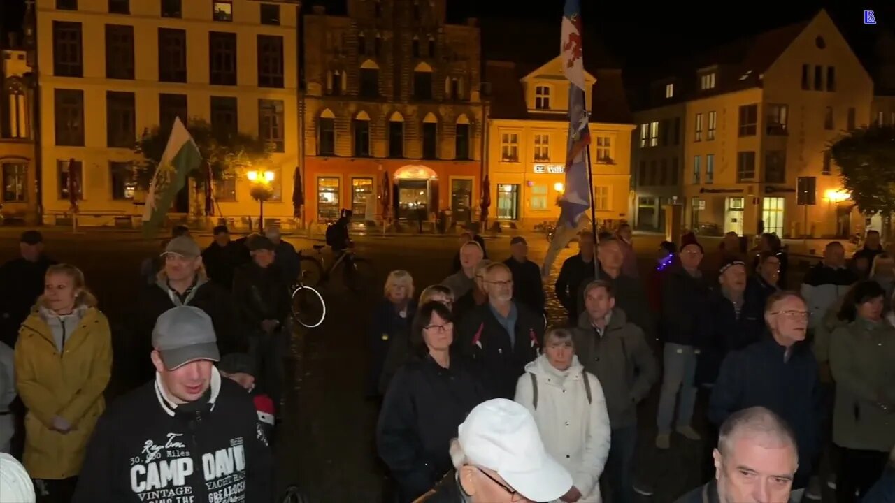 Greifswald - Hadtuch Heiko ergreift das Wort 09-10-2023