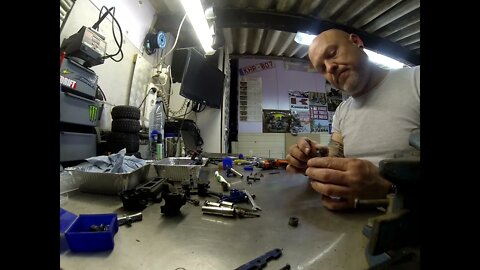 10 +Year old TRAXXAS Slash REBUILD -- Part 3