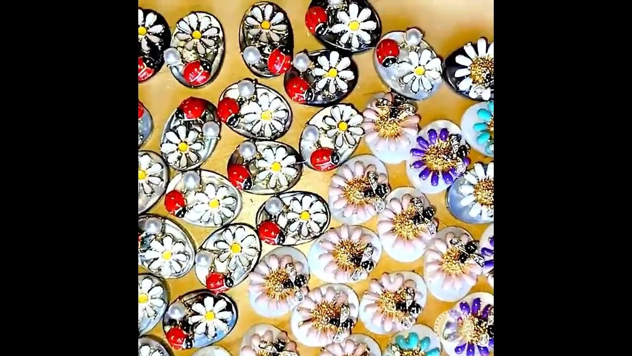 Bees, Daisies & Ladybugs, oh my! #shorts