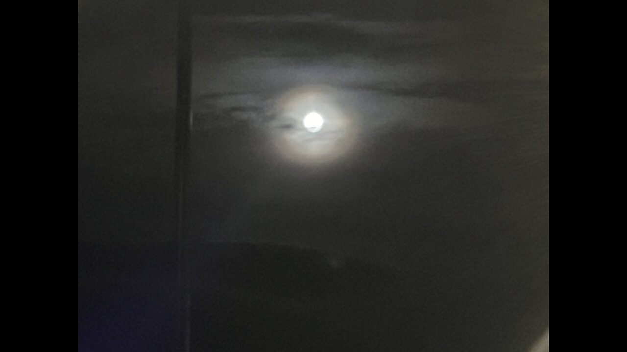 Full Moon in the Hood