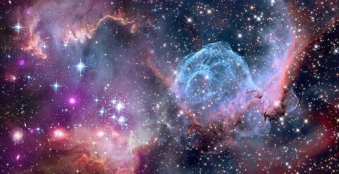 Starry Visitor: Hubble's Latest Image of Interstellar Object Captures Cosmic Beauty 🌌✨