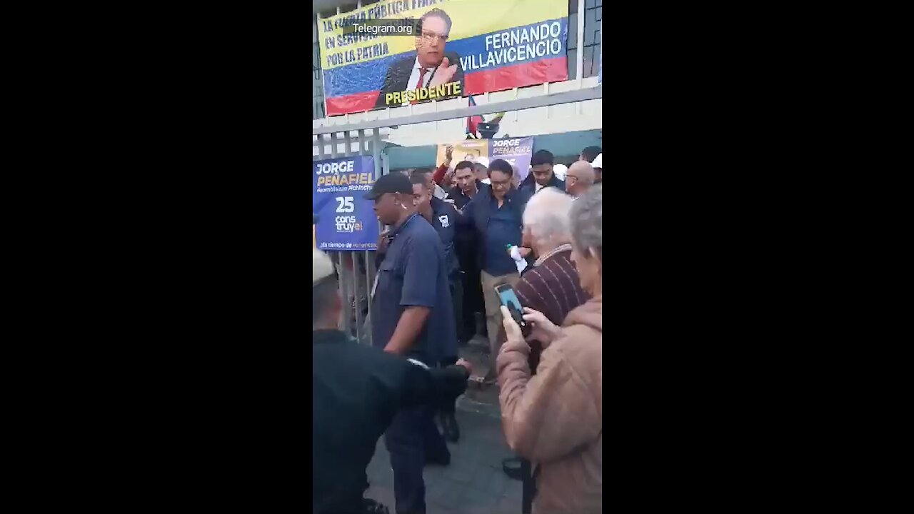 ❗️ Moment of deadly assassination attempt on Ecuadorian presidential candidate caught on video