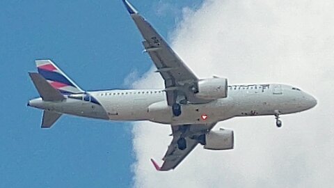 Airbus A320NEO PR-XBN coming Belém do Pará and Airbus A320NEO PR-XBA from São Paulo to Fortaleza