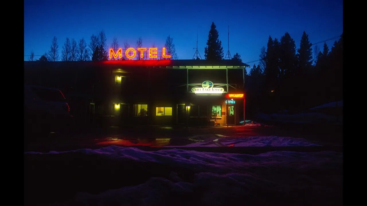 Roadside Motel, Rain and Thunder, Traffic Sounds. 1 Minute Fade to Black