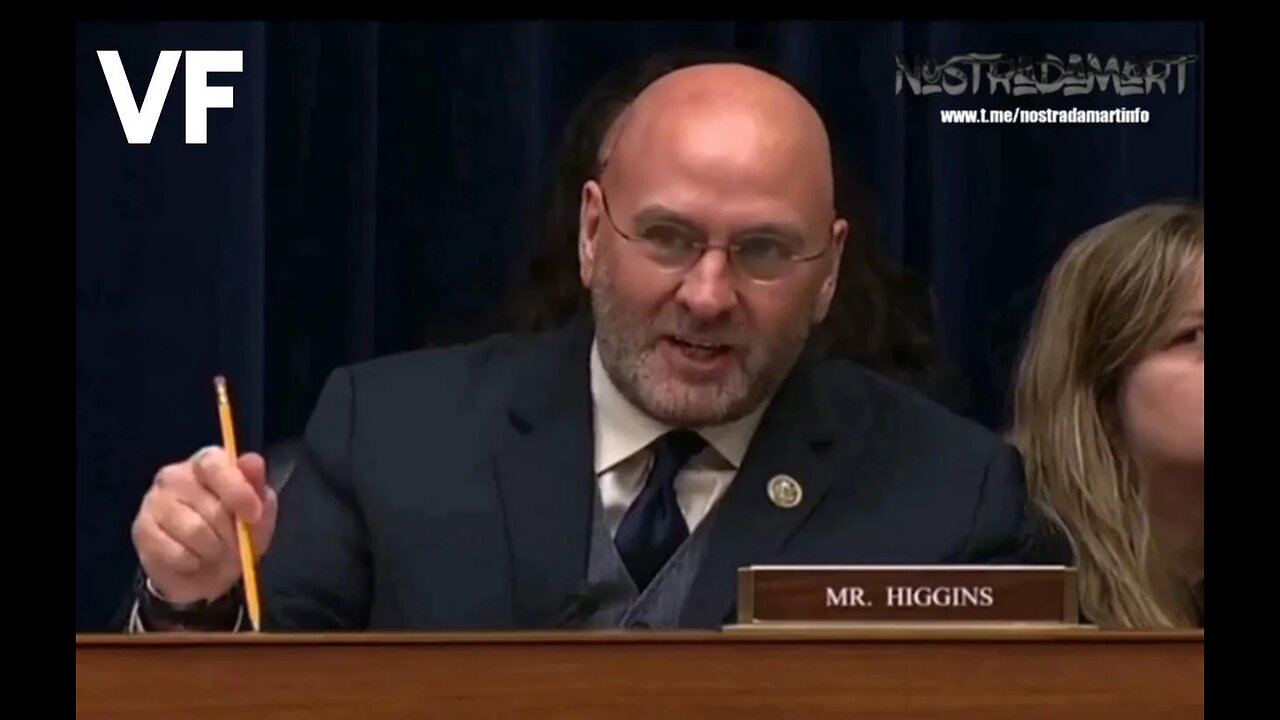 Clay Higgins, averti les ex dirigeants de Twitter d'arrestation pour ingérence dans l'élection 2020