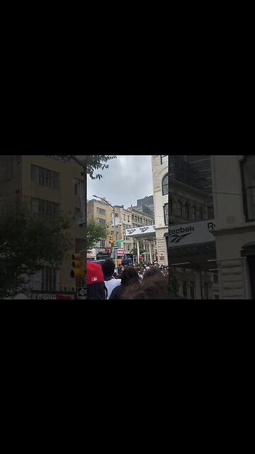 This man is crazy for doing this at #kaicenat event!