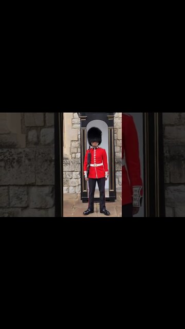 the queen's guard tower of london #thetoweroflondon