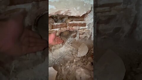 What is this crazy clay cocking contraption?