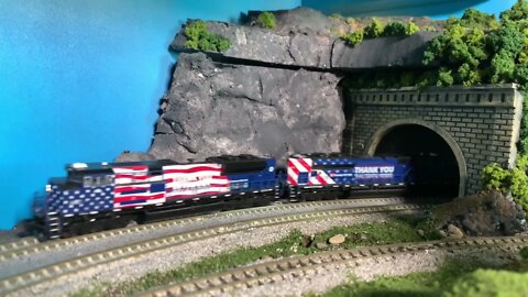 N Scale intermodal happy 4th